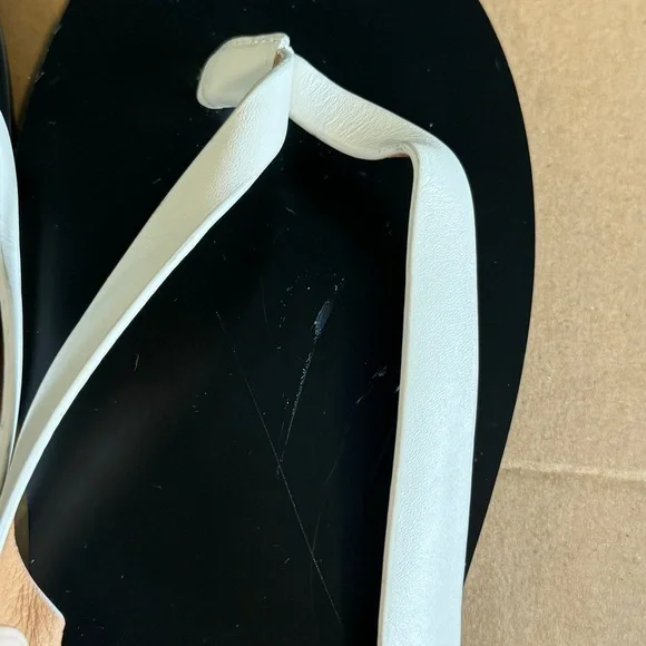 NEW Madewell The Gabi Thong Slide Sandal 9.5 Leather Black White - Picture 8 of 8